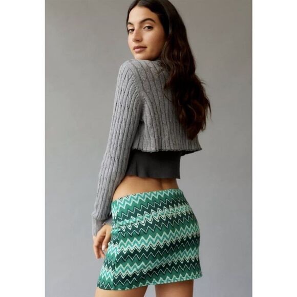 Urban Outfitters Peachy Low Rise Mini Skirt - Picture 4 of 9